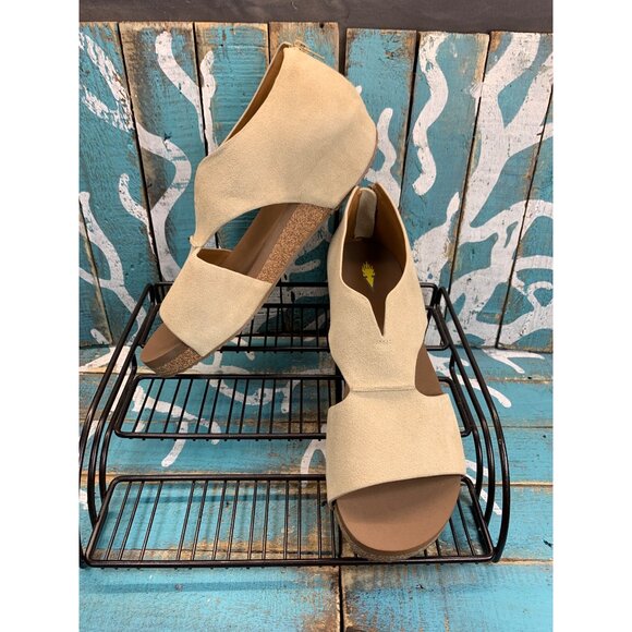 VOLATILE Women's Gainsbourg Wedge Sandal Size 11 Tan Suede MSRP 89.99 - Picture 2 of 11